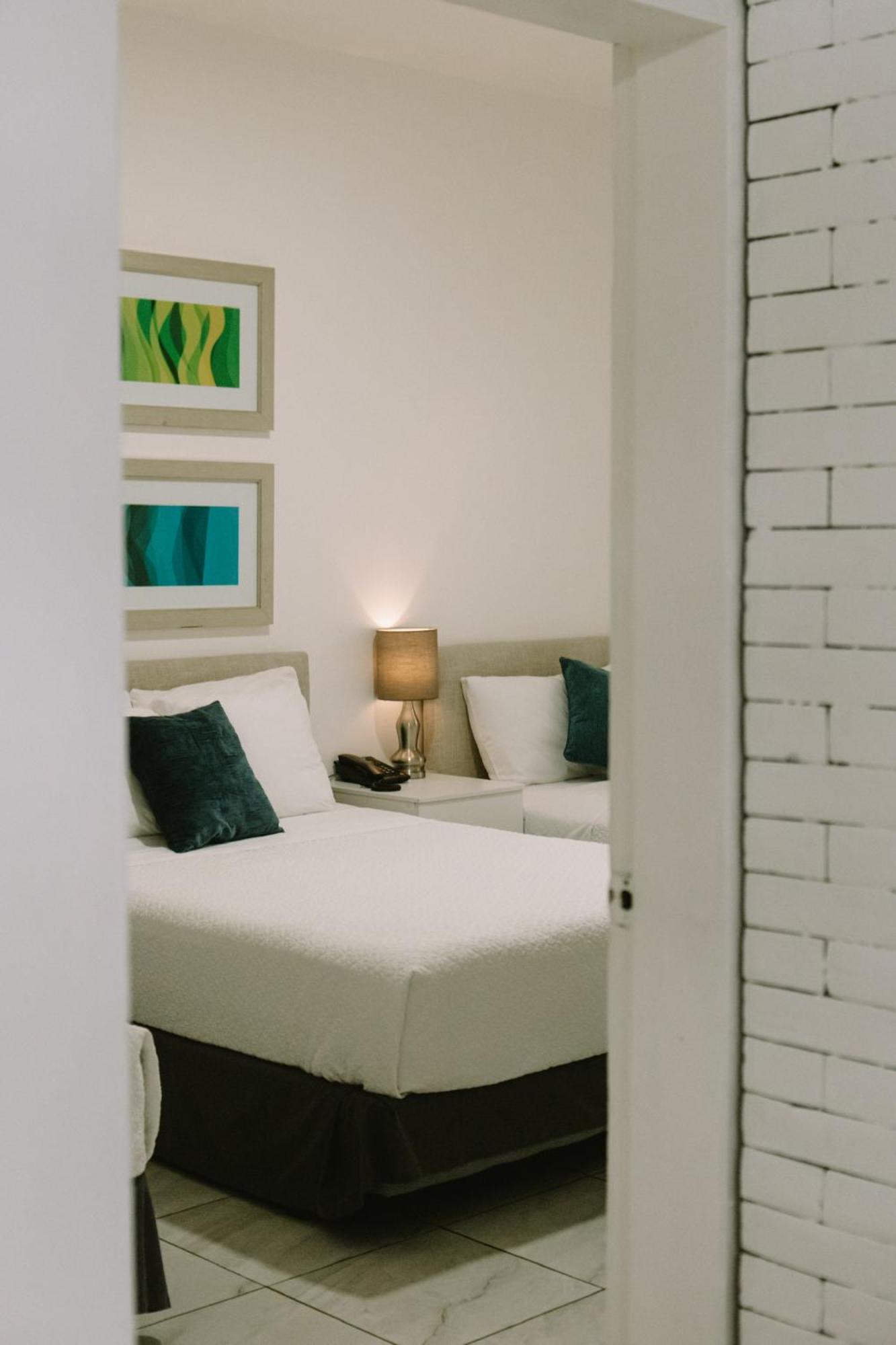 Manakin Hostal & Resto Манта Екстер'єр фото